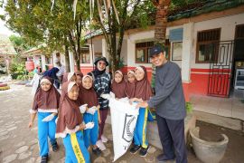 Kontribusi bersama Alam Tri Group, edukasi siswa soal lingkungan