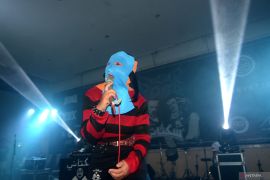 Vokalis Sukatani harus didukung untuk terus berkarya