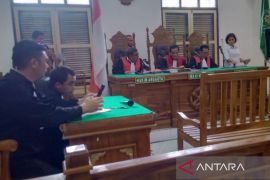 Jaksa tuntut terdakwa mucikari asal Labusel 7,5 tahun penjara