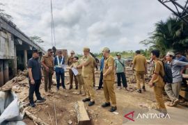 Bupati Kapuas instruksikan penanganan segera jembatan Muara Terusan