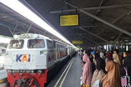 KAI Daop 8 buka pemesanan tiket KA tambahan selama masa Angkutan Lebaran 2025