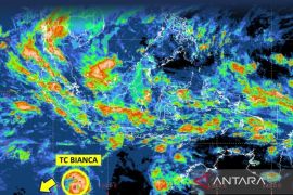 Waspadai, siklon Bianca picu hujan-gelombang tinggi dalam 24 jam ke depan