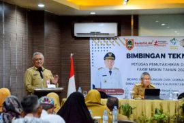 Dinsos Kalsel tingkatkan kompetensi petugas validasi data fakir miskin