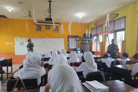 Satgas TMMD 123 Di Tarakan Beri Wasbang Para Siswa SDN 006