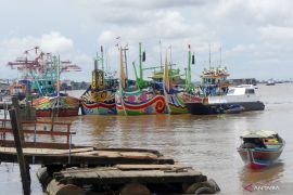 Empat kapal cantrang ditangkap di perairan Kalsel