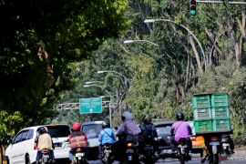 Pemkot Surabaya target pasang 5.884 PJU pada 2025