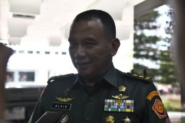 Wairjen sebut perubahan usia pensiun di RUU TNI agar setara dengan ASN
