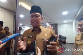 Pj Gubernur Babel ingatkan ASN, hotel dan restoran tidak gunakan LPG 3 kg