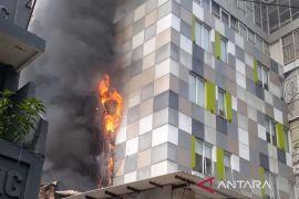 Hotel di Glodok Tamansari terbakar