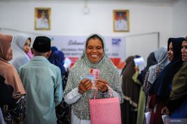Indonesia's social aid distribution runs smoothly in Q4 2025: minister