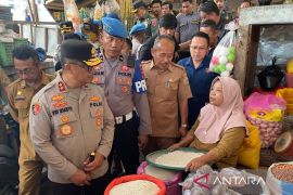 Satgas pangan Sultra sidak pasar pantau stok bahan pokok jelang Ramadhan