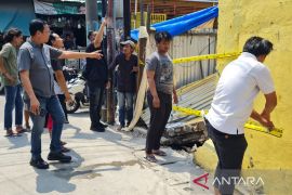 Seorang buruh bangunan meninggal akibat tertimpa tembok di Koja