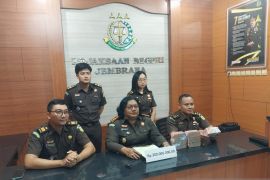 Kejari Jembrana terima titipan uang pengganti kasus korupsi LPD