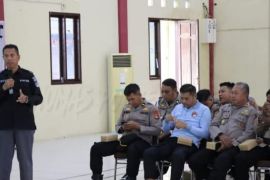 Polres Majene sosialisasikan literasi digital tekan hoaks