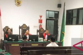 Jaksa tuntut mantan Sekda SBT tiga tahun  penjara