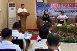 Ketua DPRD HSS : Kami dukung penuh program kepala daerah