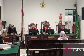 Terdakwa korupsi DD-ADD di SBT dituntut enam tahun  penjara