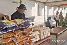 Gandeng Yayasan Al Fatah Ambon, DKP Maluku gelar pasar murah jelang Ramadhan 2025