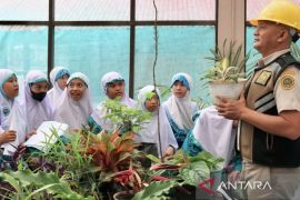 Karantina Kalsel beri wawasan cegah OPTK kepada pelajar