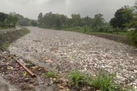 Miris, sampah Kota-Kabupaten Bandung kembali penuhi Sungai Citarum