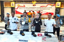 Polrestabes Makassar musnahkan 1,4 kg sabu