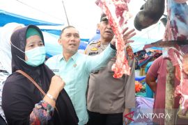 Jelang Ramadhan, Sekda Tapsel sidak pasar pantau stabilitas harga bahan pokok