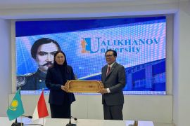 KBRI Astana tingkatkan citra Indonesia melalui diplomasi pendidikan