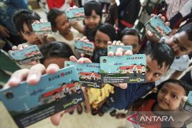 DKI kemarin, sekolah swasta gratis hingga bangun tanggul mitigasi