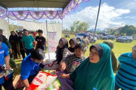 Wali Kota Gorontalo imbau warga manfaatkan pasar murah jelang Ramadhan