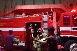 Diduga akibat petasan, 30 rumah di Pondok Bambu Jakarta terbakar