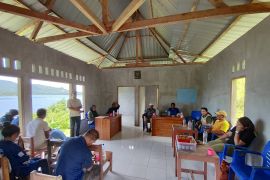 Pemkab Manggarai Barat bersama pelaku pariwisata kembangkan Desa Wisata Warloka Pesisir