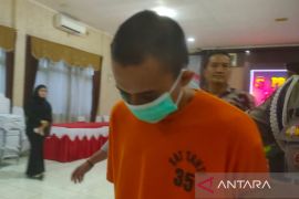 Polisi mendampingi pemulihan korban kasus pencabulan di pesantren Cirebon