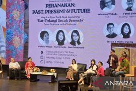 UC Surabaya rayakan warisan batik peranakan Oey Soe Tjoen