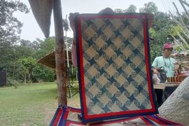 Jambi ngebet pecahkan rekor MURI pembuatan tikar lapik