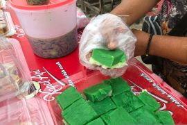 Pulut srikaya berbalut fla pandan dan pisang ijo jadi menu berbuka puasa favorit di Ambon