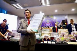 SPRM sita uang, emas 16 kg dalam kasus dugaan korupsi terkait Ismail Sabri