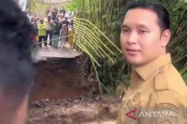 Pemkab Cianjur menginstruksikan pembangunan jembatan darurat
