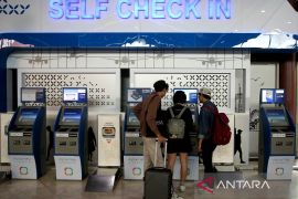 Menhub: Harga tiket pesawat domestik turun 13-14 persen saat Lebaran