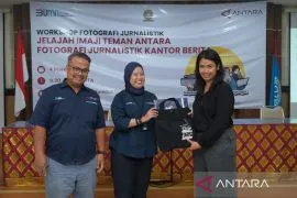 LKBN ANTARA latih mahasiswa Bali fotografi jurnalistik