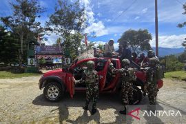 Satgas Yonif 641/Bru gelar razia kendaraan Distrik Napua