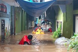 Kebon Pala Jakarta banjir dua meter akibat Ciliwung meluap