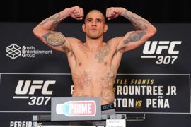 Alex Pereira harus kurangi bobot badan 20 kg jelang UFC 313