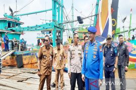 Ditpolairud Polda Kalsel tangkap empat kapal cantrang asal Lamongan