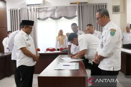 Wali Kota Letnan minta komitmen pejabat eselon 2 dan 3