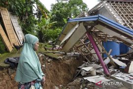 Bencana pergerakan tanah di Tasikmalaya mengakibatkan 91 rumah roboh