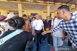 Dominggus Mandacan imbau masyarakat Papua Barat pelihara kerukunan beragama