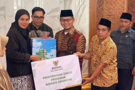 Baznas Bukittinggi salurkan zakat Rp 196 juta untuk 296 Mustahik