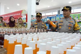 Tim Polres Pasaman Barat cek kebutuhan pokok dan harga di sejumlah toko