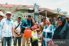 PTPN IV Regional III salurkan bantuan ratusan korban banjir di Batu Langkah