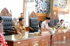 Ketua DPRD pimpin paripurna penyampaian hasil reses anggota DPRD Pangkalpinang